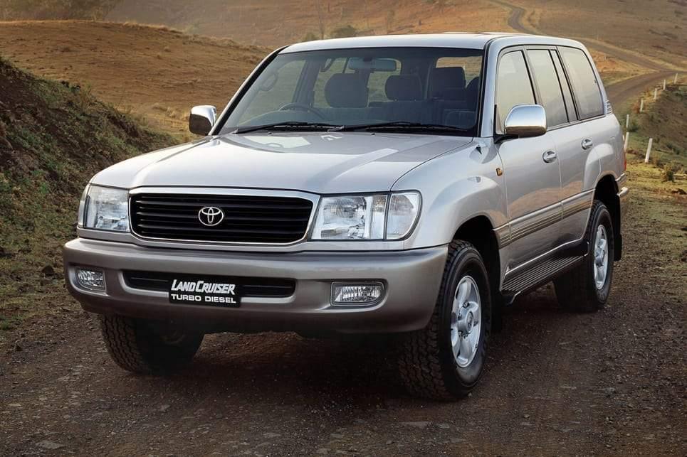 Toyota Landcruiser 100 Series (IFS) 1998 to 2007 V8 Petrol with 50mm Premium Kit Tough Dog Shock Absorbers - TrakWell