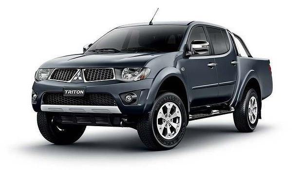 Mitsubishi Triton ML & MN 2006 to 2015 with 30mm Extreme Kit Tough Dog Shock Absorbers - TrakWell