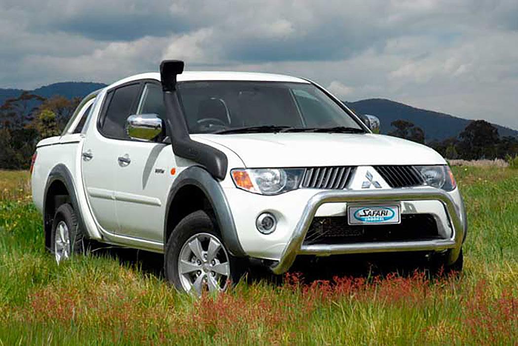 Safari Snorkel Mitsubishi Triton ML 3.2L Diesel - TrakWell