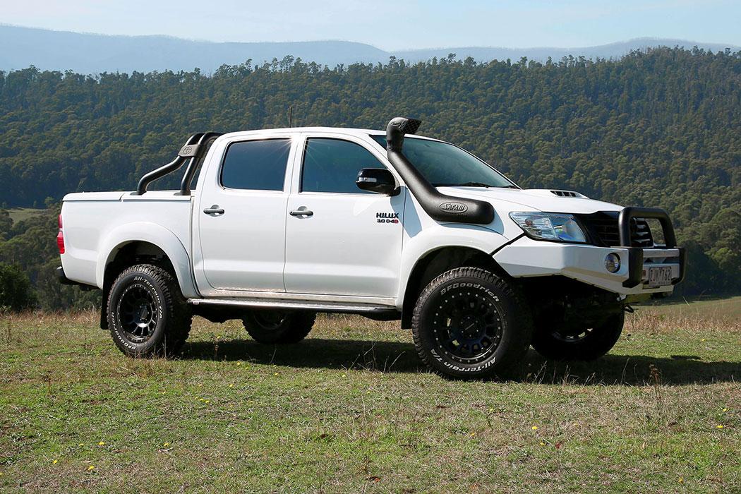 Safari Snorkel Toyota Hilux 25 Series 10/2011 - 06/2015 3.0L Diesel 1KD-FTV - TrakWell